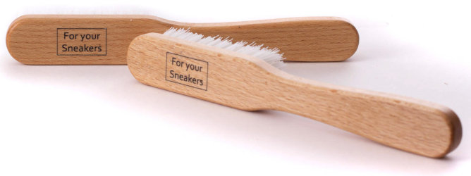 Die lange Sneakerbrush von For your Sneakers