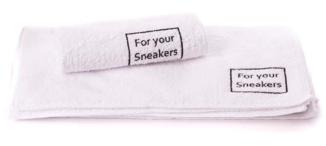 Das Mikrofasertuch von For your Sneakers
