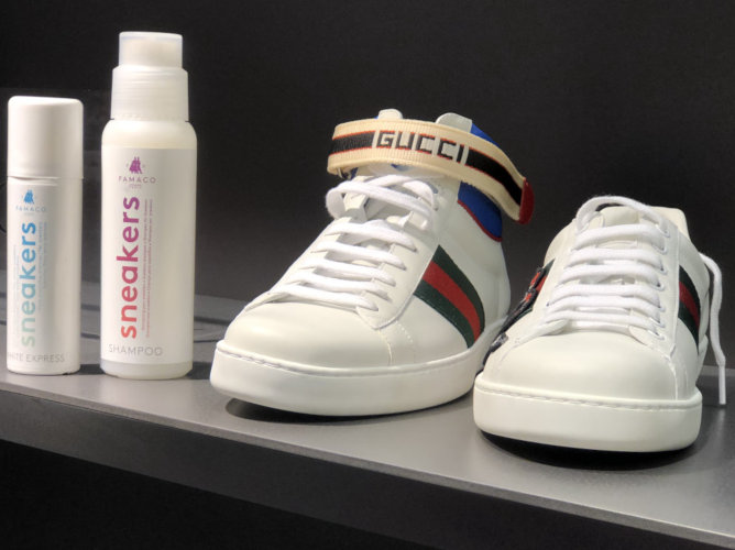 Gucci Sneakers mit dem Famaco Sneakers Shampoo und White Express
