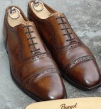 Patina - alte Schuhe oder Schuhalterung